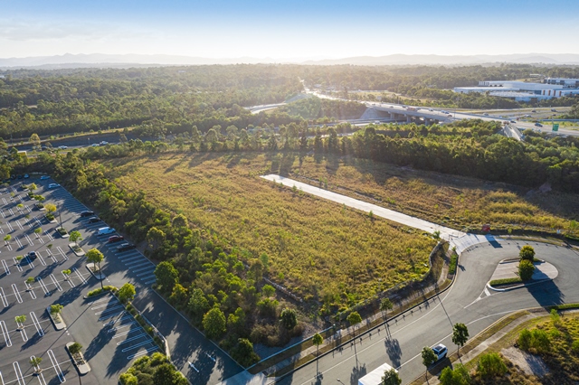 North Lakes image